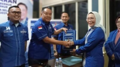 Pertama! Holda Ambil Formulir Balon Gubernur Sumsel Partai Demokrat