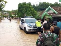 Banjir di OKU Rendam Rumah Ketua Mahkamah Agung, Prof Syarifuddin Terpaksa Diungsikan