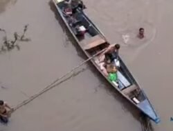 4 Orang Tewas Terperangkap Dalam Mobil