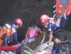 Tim SAR Temukan Sopir Travel Terseret Banjir di OKU, Korban Hilang Tersisa Satu Orang