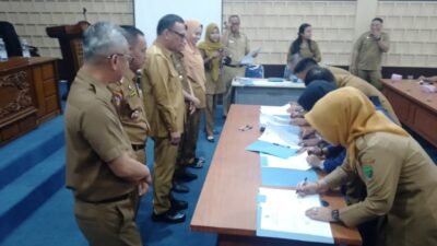 Teken Fakta Integritas, Bupati Joncik Tegaskan Jabatan Adalah Amanah