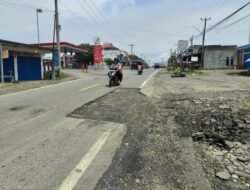 Lubang Jalan Picu Kecelakaan di Jalintengsum Empat Lawang