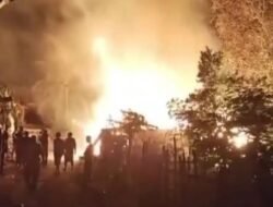 BREAKING NEWS: Kebakaran Dini Hari di Rantau Kasai Empat Lawang