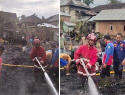 UPDATE: Kerugian Kebakaran di Rantau Kasai Ditaksir Rp600 Juta, Damkar Kerahkan Dua Armada