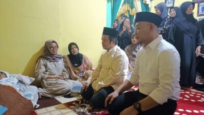 Walikota Lubuk Linggau Melayat Duka Aktifis 98