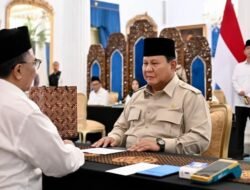Presiden Bayar Zakat ke Baznas RI di Istana Negara