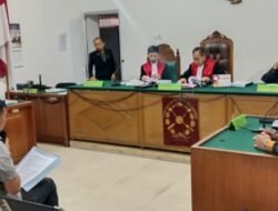 Terdakwa Kasus Dugaan Korupsi APAR Empat Lawang Bacakan Pledoi di Persidangan