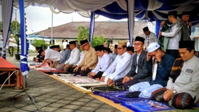 Shalat Idul Fitri Empat Lawang Berlangsung Khidmat dan Penuh Kebersamaan