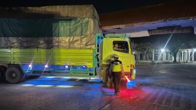 Polisi Perketat Truk ODOL di Palembang, Arus Balik Lebaran Dijaga Lancar