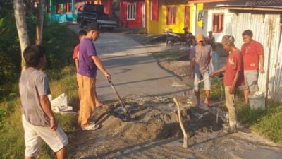 Warga Lingkungan 5 Suka Maju Bangun Jalan Setapak Secara Swadaya