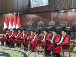 Mahkamah Konstitusi resmi mengangkat Adies Kadir dan Liliek Prisbawono Adi sebagai hakim konstitusi baru