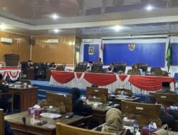 Rapat paripurna DPRD dalam rangka mendengarkan laporan panitia khusus dan penyampaian pendapat fraksi-fraksi dewan kepada bupati atas LKPJ Bupati Empat Lawang Tahun 2025