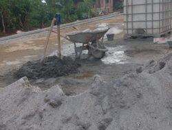 Diduga Proyek Siring di Simpang Sender Tengah Jadi Sorotan, Warga Pertanyakan Transparansi dan Tenaga Kerja Lokal