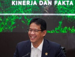 Pernyataan Prabowo soal “orang desa tak pakai dolar” memicu polemik publik,Menkeu Purbaya menegaskan ucapan itu hanya untuk menghibur rakyat