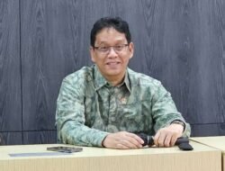Menteri Keuangan Purbaya Yudhi Sadewa meminta masyarakat tidak panik menghadapi pelemahan rupiah dan penurunan IHSG