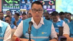 Direktur Utama PLN Darmawan Prasodjo meminta maaf atas pemadaman listrik massal di Sumatera