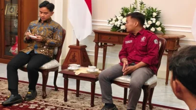 Gibran Temui Mahasiswa Pendemo di Istana Wapres, Janji Sampaikan Aspirasi kepada Presiden Prabowo