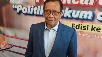 Mahfud MD mengaku prihatin atas pengakuan Ketua BEM Fakultas Hukum Universitas Bung Karno yang menerima Rp20 juta