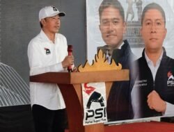 Makna di Balik Atribut PSI yang Dikenakan Jokowi, Pakar Nilai Bagian dari Strategi Wariskan Pengaruh Politik