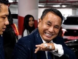 Hotman Paris Resmi Jadi Kuasa Hukum Febrie Adriansyah, Dampingi Pemeriksaan di Gedung Kejagung