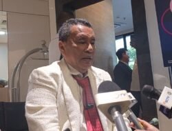 Hotman Paris Mundur dari Tim Kuasa Hukum Eks Jampidsus Febrie Adriansyah karena Kesehatan