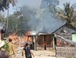 Kebakaran Hebat di Muara Pinang Empat Lawang, Empat Rumah Terdampak, Kerugian Ditaksir Rp250 Juta