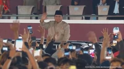 Prabowo Sapa Masyarakat Sebelum Tinggalkan Pesta Rakyat HUT ke-81 RI di Monas