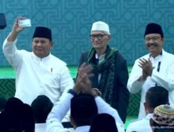 Prabowo Terima KARTANU di Penutupan Muktamar ke-35 NU, Jadi Anggota Seumur Hidup