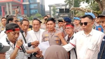 Ratusan Jurnalis Demo di Polda Sumsel, Desak Pelaku Pengeroyokan Wartawan Ditangkap