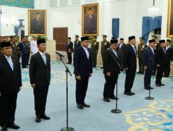 Prabowo Lantik 7 Pejabat Baru, Ada Kepala BNPB dan Dua Wakil Menteri Pertahanan